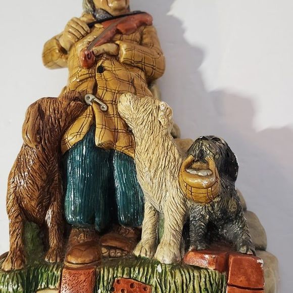 Vintage Made in Congleton England Chalkware Tramp with Dogs Wall Hanging Decor - Picture 3 of 12